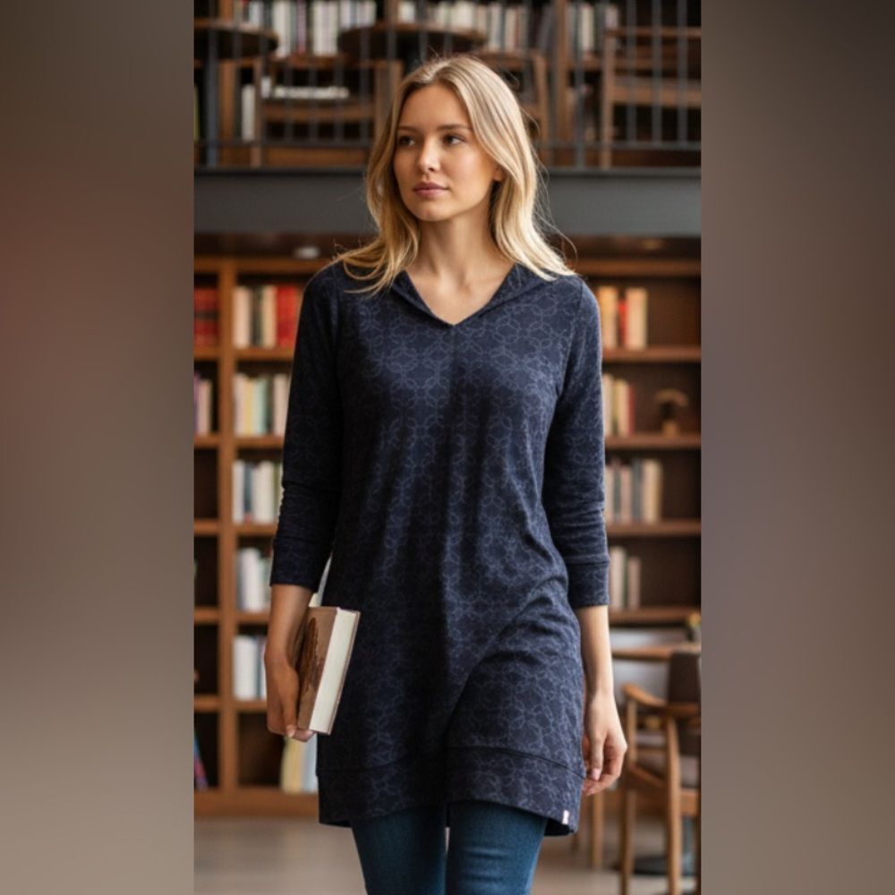 SOYBU, hoodie top, large, scrunch sides..